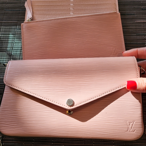 LV FÉLICIE POCHETTE - Picture 3 of 9